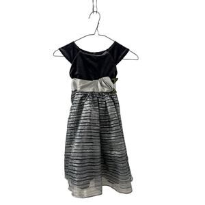 Sweet Heart Rose Black/Silver Little Girl Dress‎ Size 5